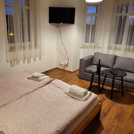 Pension Family Karlsbad Buitenkant foto