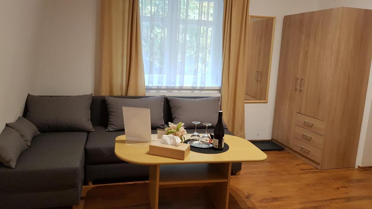 Pension Family Karlsbad Buitenkant foto