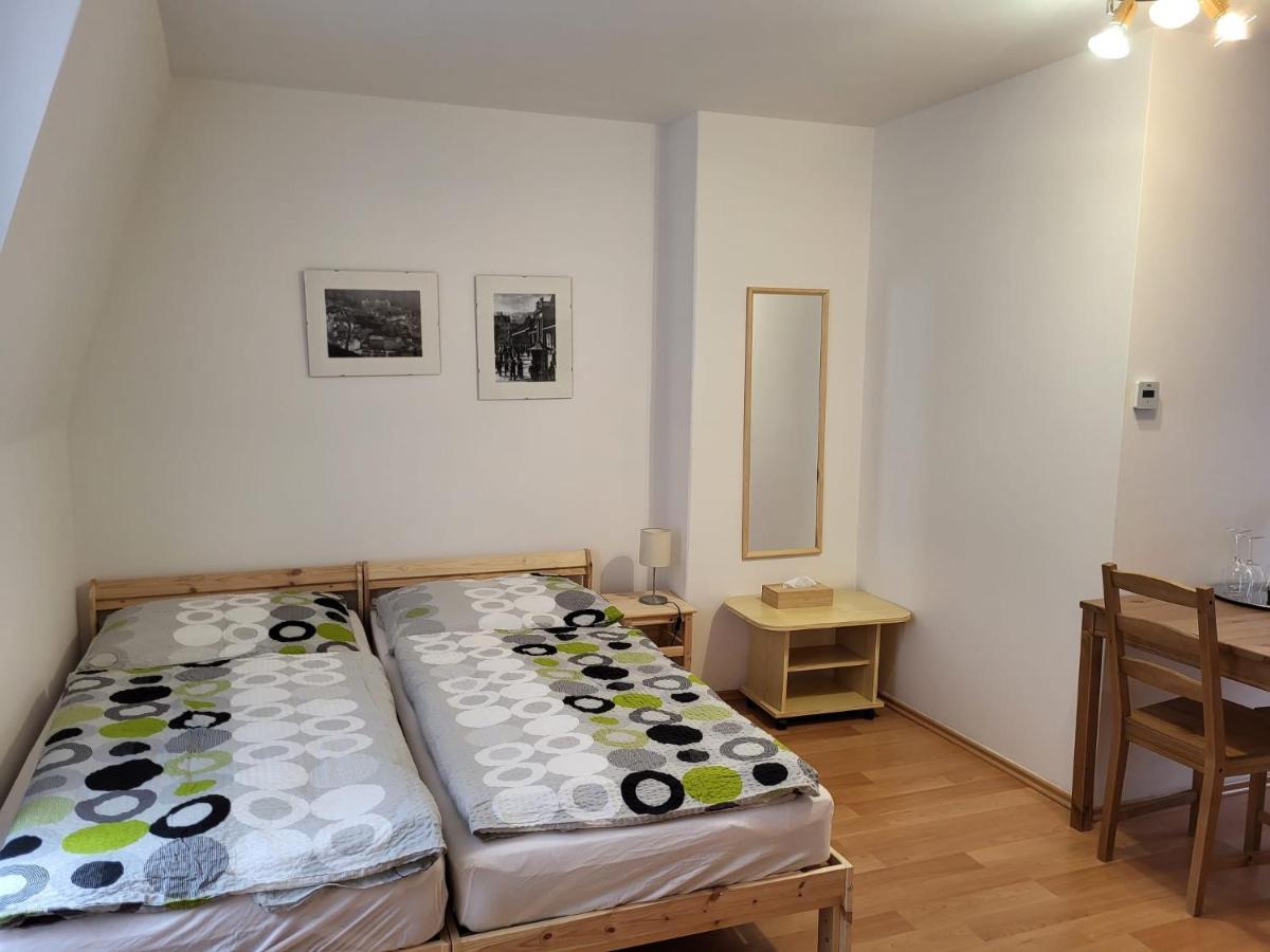 Pension Family Karlsbad Buitenkant foto